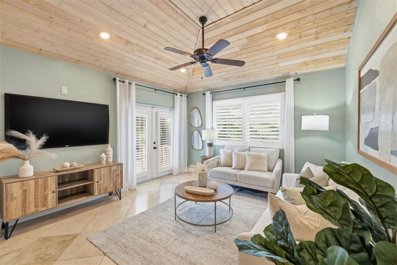 101 26th Avenue Ne, Saint Petersburg, FL 33704 Photo
