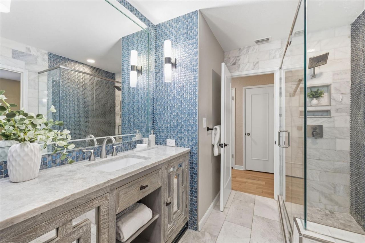 101 26th Avenue Ne, Saint Petersburg, FL 33704 Photo