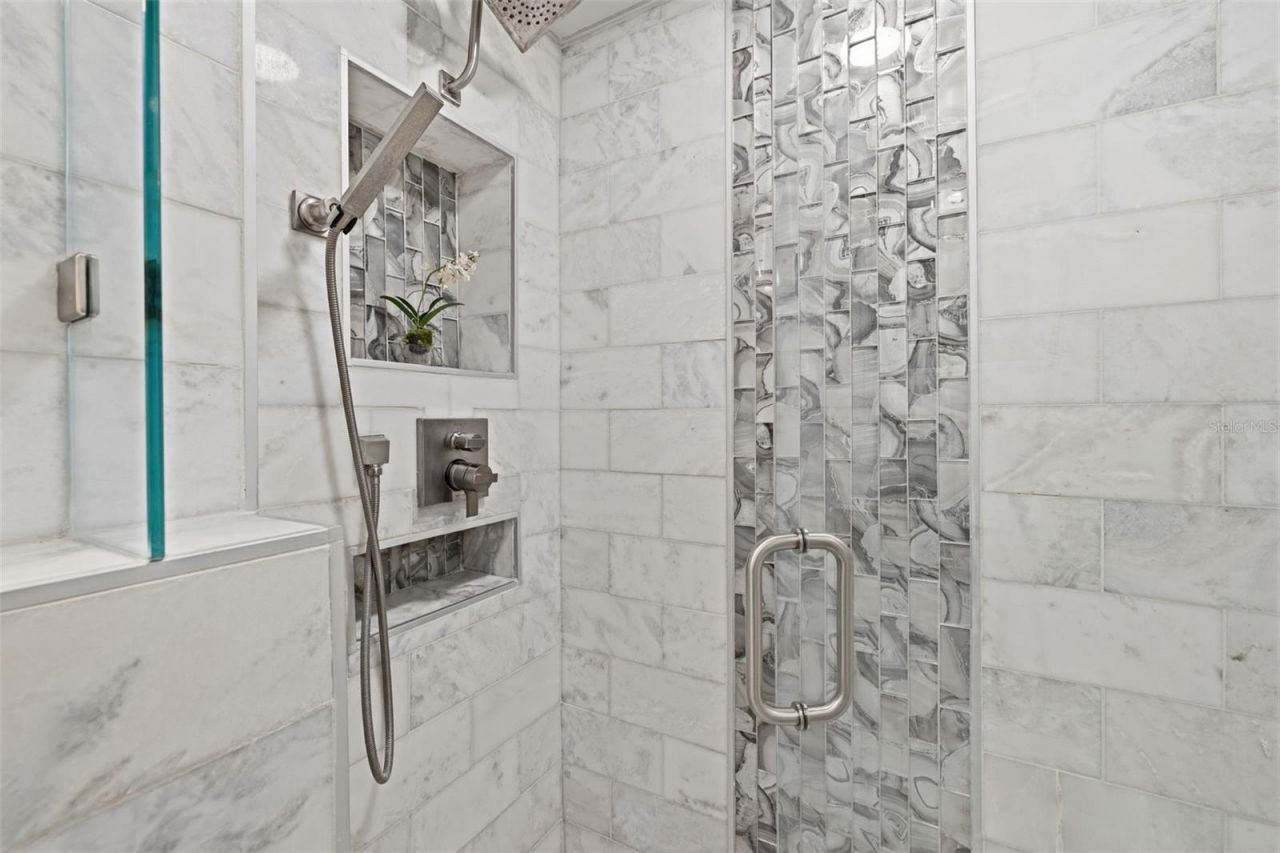 101 26th Avenue Ne, Saint Petersburg, FL 33704 Photo