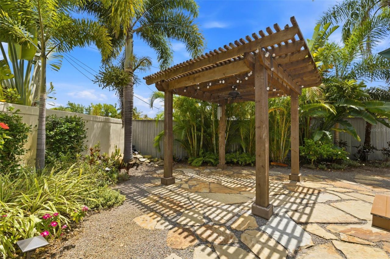 101 26th Avenue Ne, Saint Petersburg, FL 33704 Photo