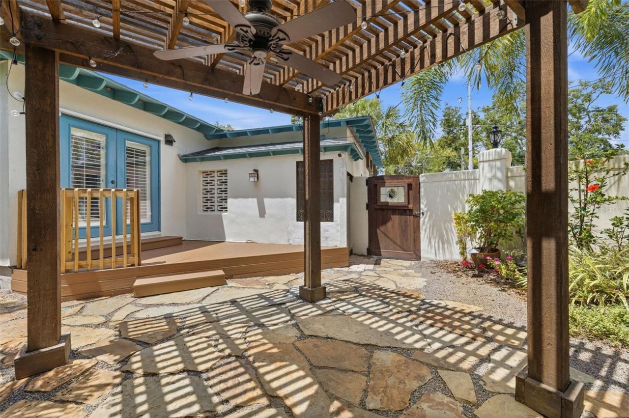 101 26th Avenue Ne, Saint Petersburg, FL 33704 Photo
