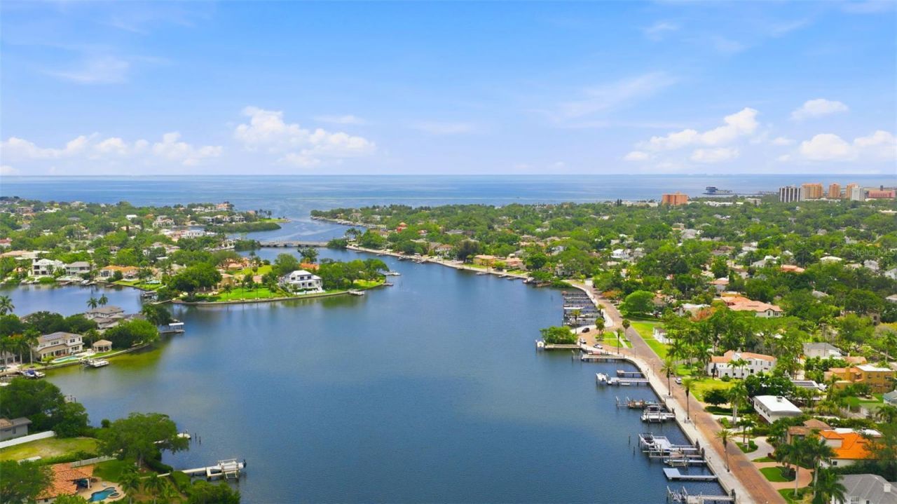 101 26th Avenue Ne, Saint Petersburg, FL 33704 Photo