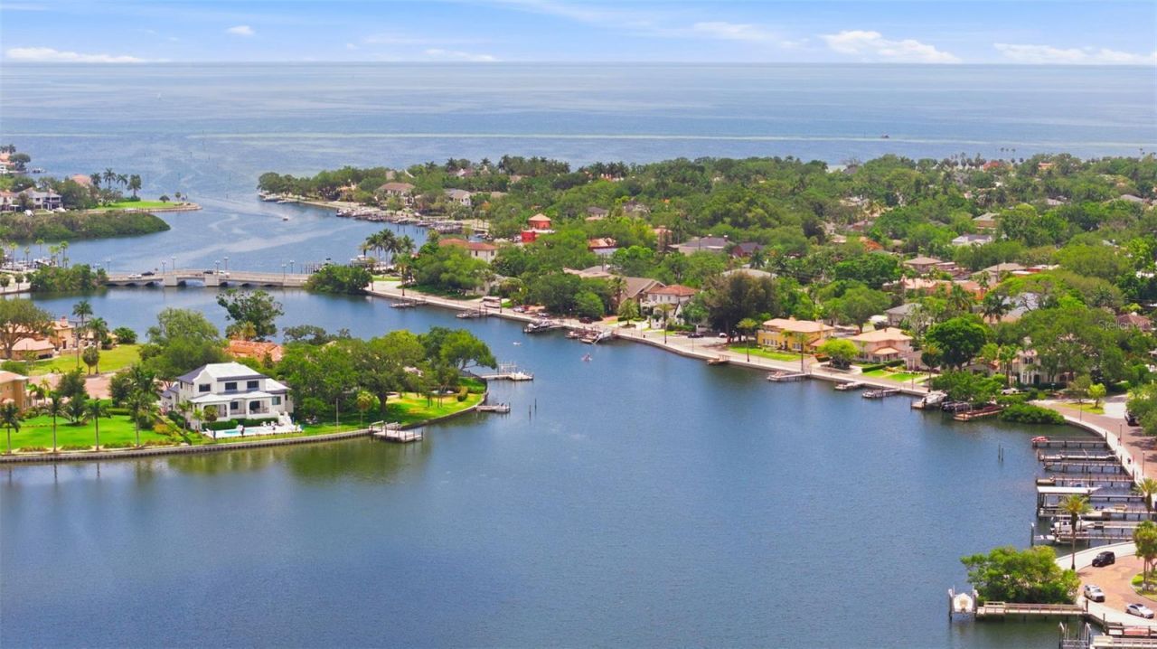 101 26th Avenue Ne, Saint Petersburg, FL 33704 Photo