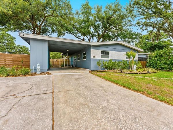8018 N OLA AVENUE , TAMPA, FL 33604
