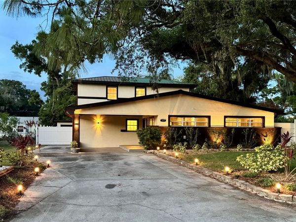 929 W BEACON AVENUE , TAMPA, FL 33603