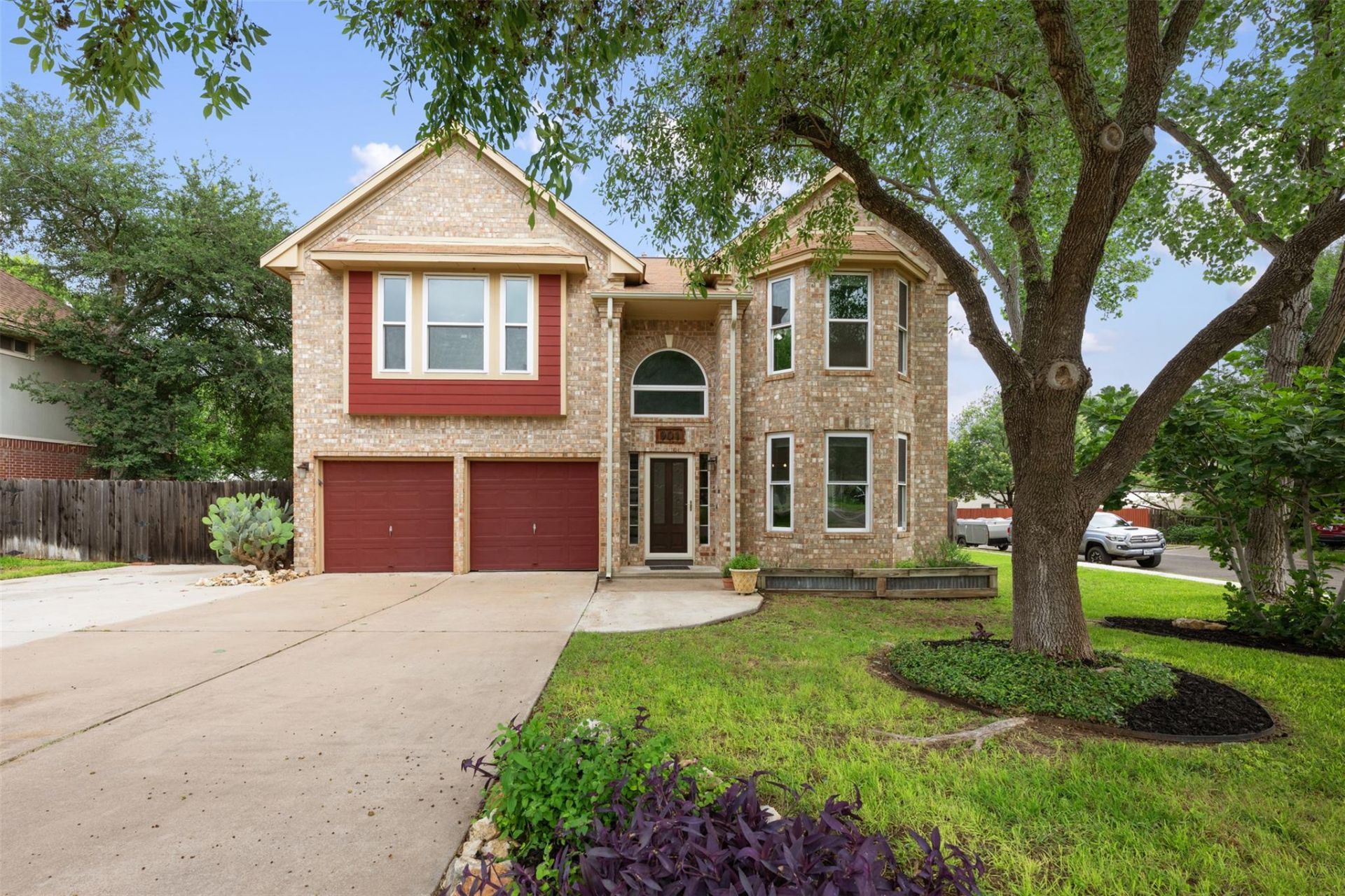 901 Forest Trl, Cedar Park, TX 78613 Main Photo