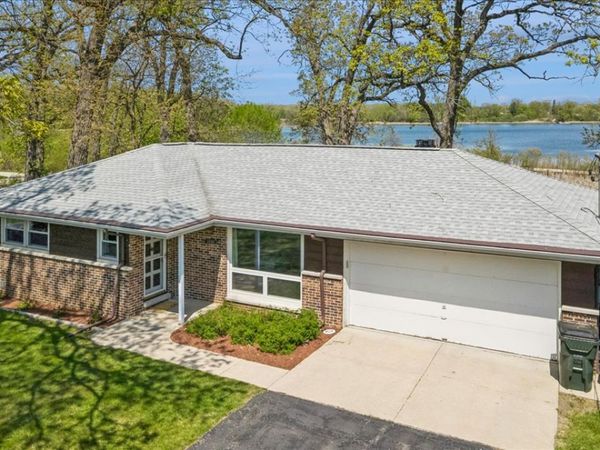 1806 Hazelwood Drive , Lindenhurst, IL 60046
