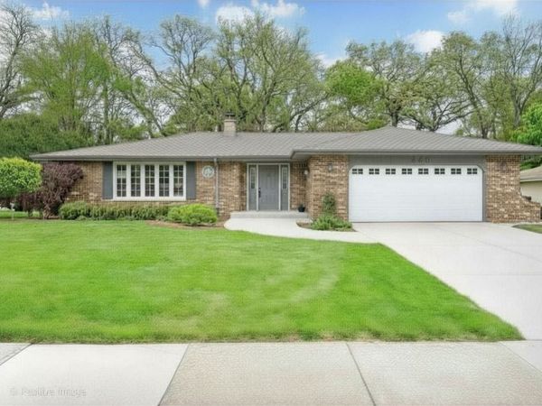 16W660 89th Place , Willowbrook, IL 60527