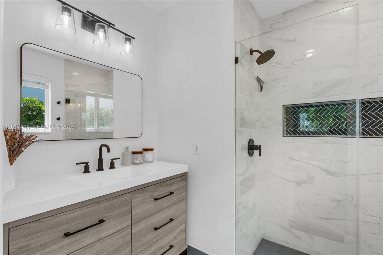 1425 Venetia Ave , Coral Gables, FL 33134 Photo