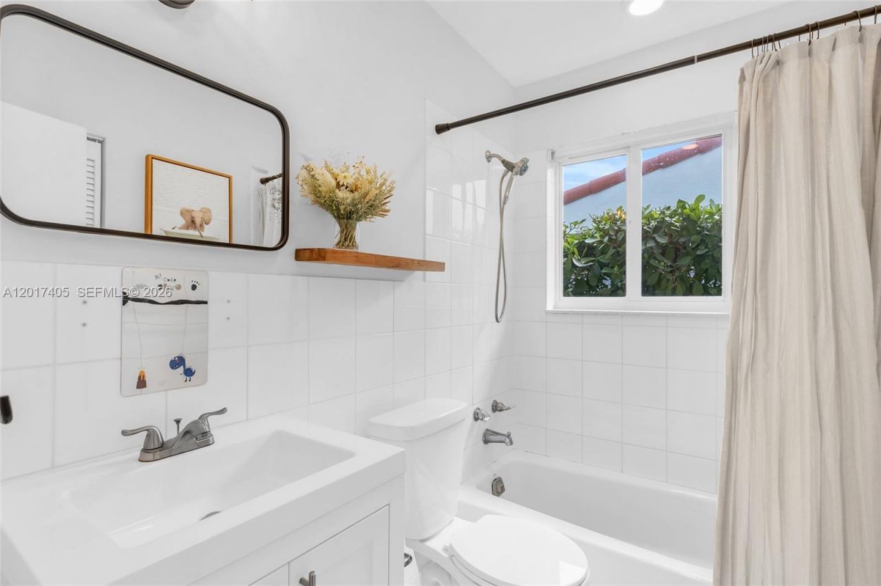 1425 Venetia Ave , Coral Gables, FL 33134 Photo