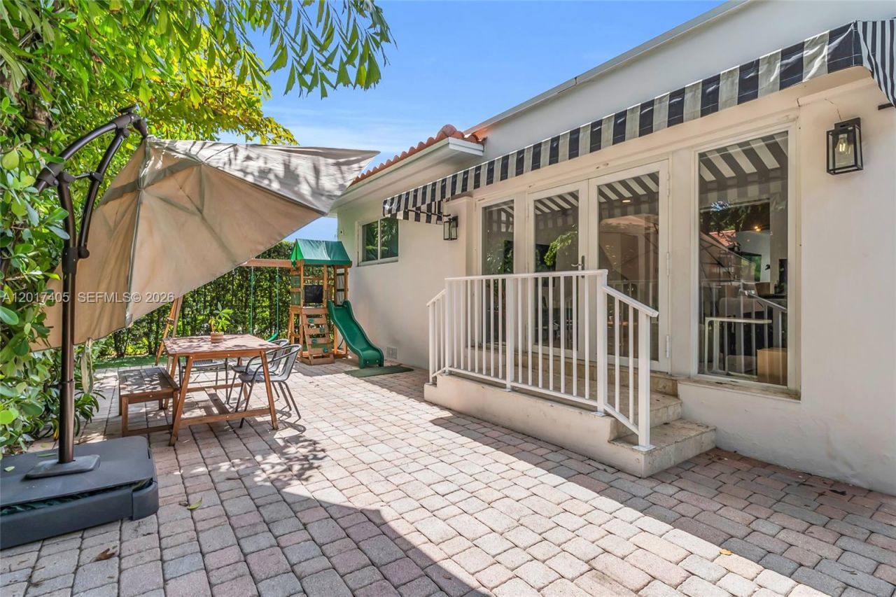 1425 Venetia Ave , Coral Gables, FL 33134 Photo