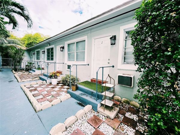 7630 Byron Ave , Miami Beach, FL 33141