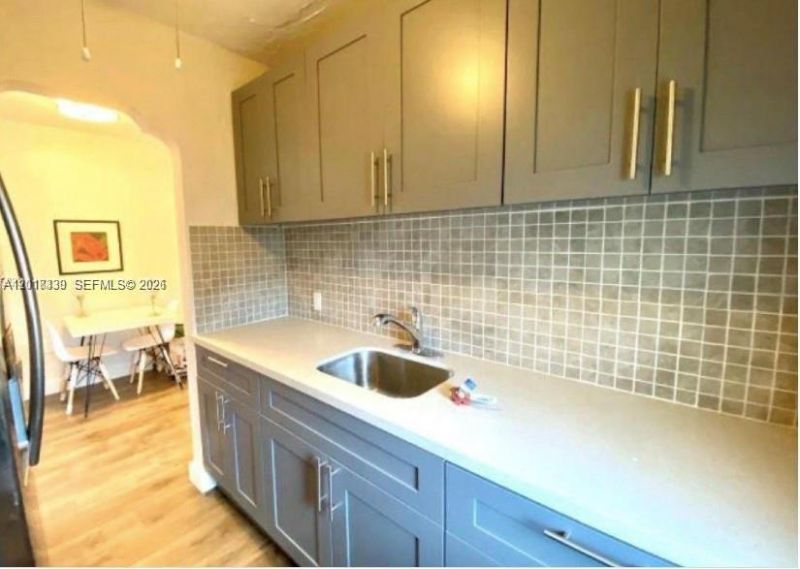 7630 Byron Ave, Miami Beach, FL 33141 Photo