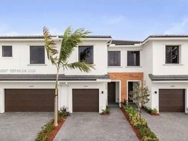 10975 SW 233rd St, Homestead, FL 33032