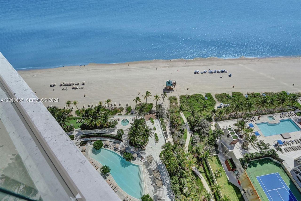 18975 Collins Ave , Unit 2204, Sunny Isles Beach, FL 33160 Photo