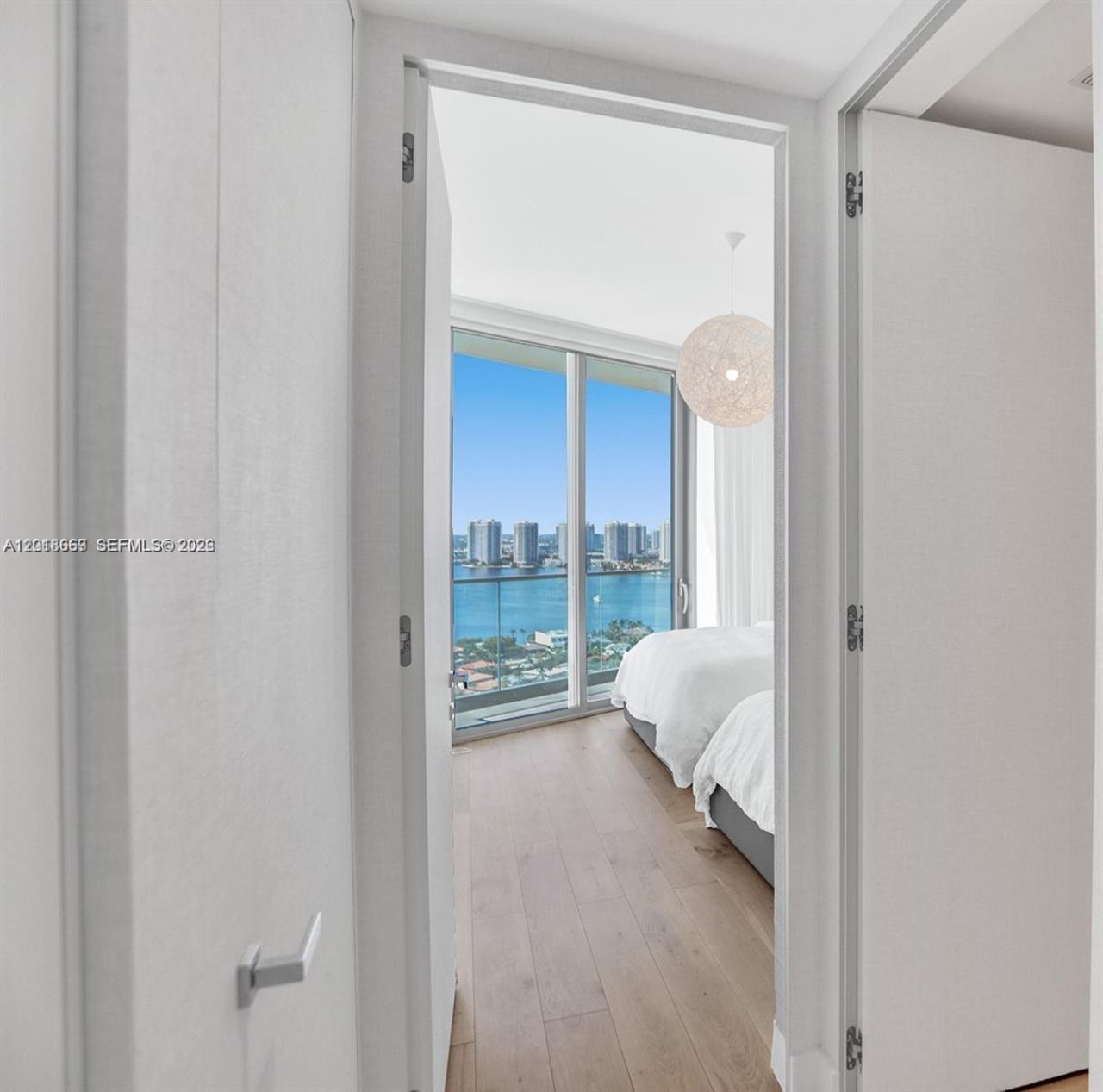 18975 Collins Ave , Unit 2204, Sunny Isles Beach, FL 33160 Photo