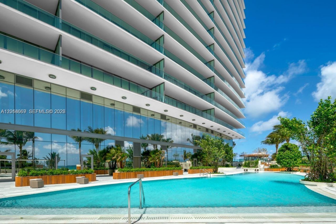 18975 Collins Ave , Unit 2204, Sunny Isles Beach, FL 33160 Photo