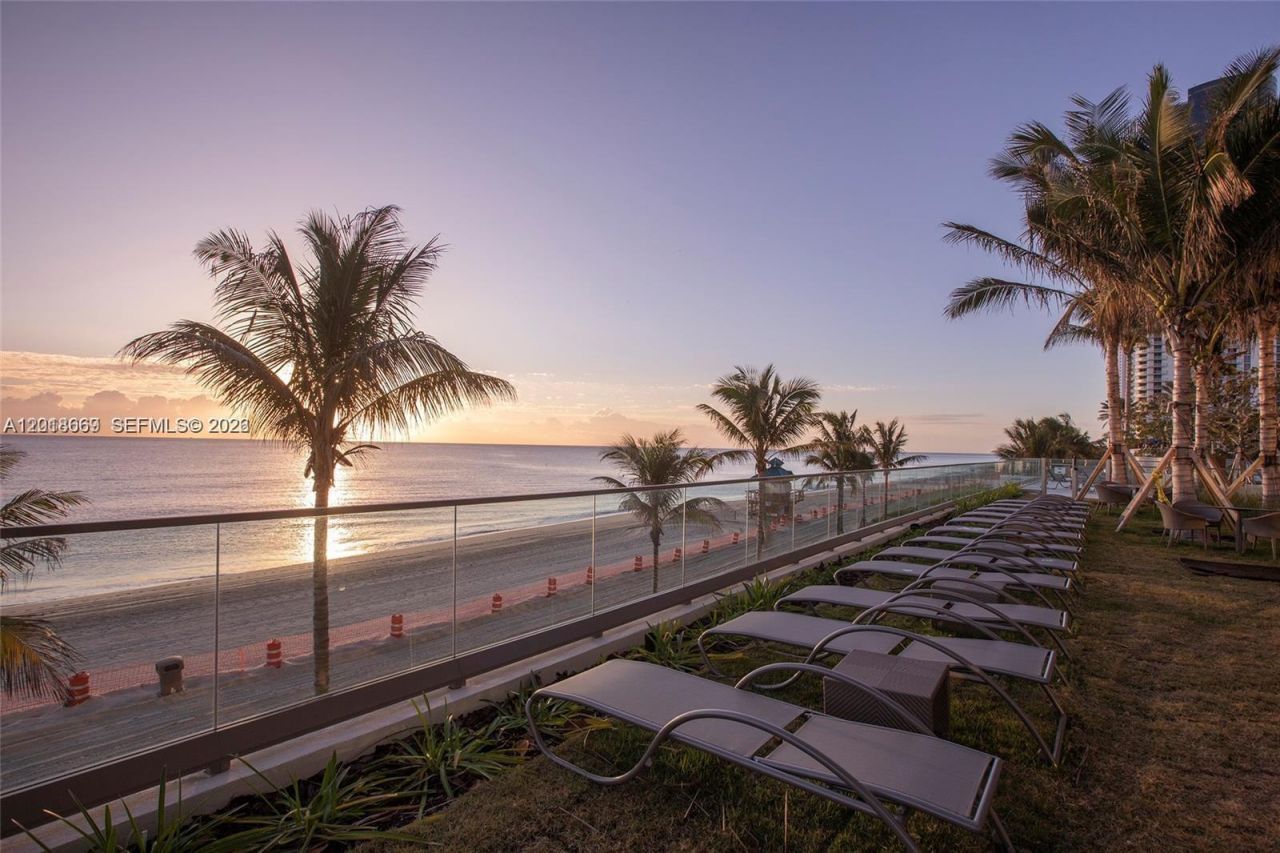 18975 Collins Ave , Unit 2204, Sunny Isles Beach, FL 33160 Photo