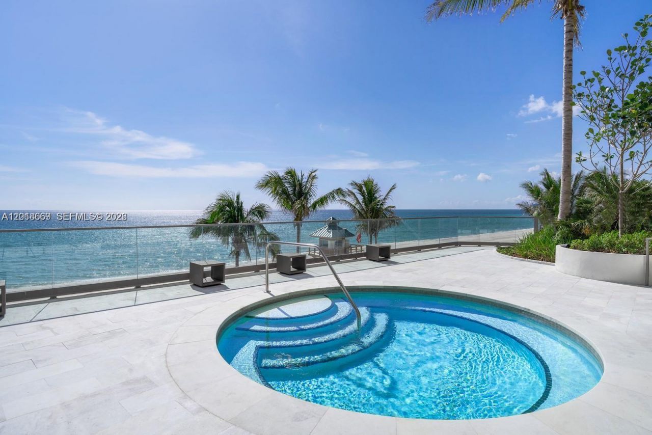 18975 Collins Ave , Unit 2204, Sunny Isles Beach, FL 33160 Photo