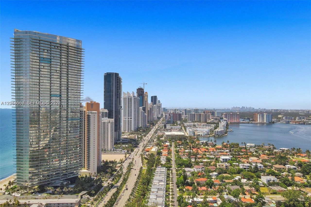 18975 Collins Ave , Unit 2204, Sunny Isles Beach, FL 33160 Photo