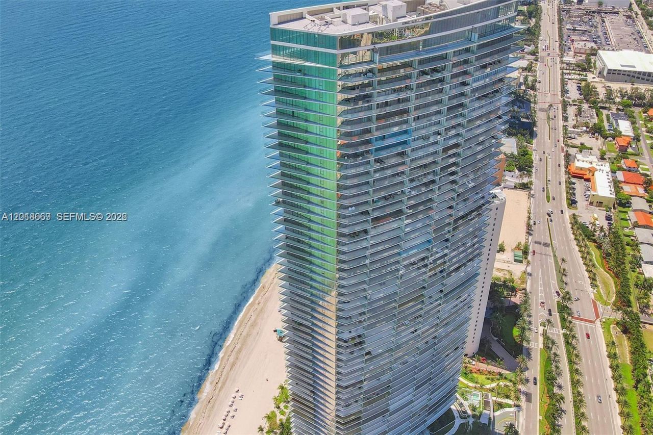 18975 Collins Ave , Unit 2204, Sunny Isles Beach, FL 33160 Photo