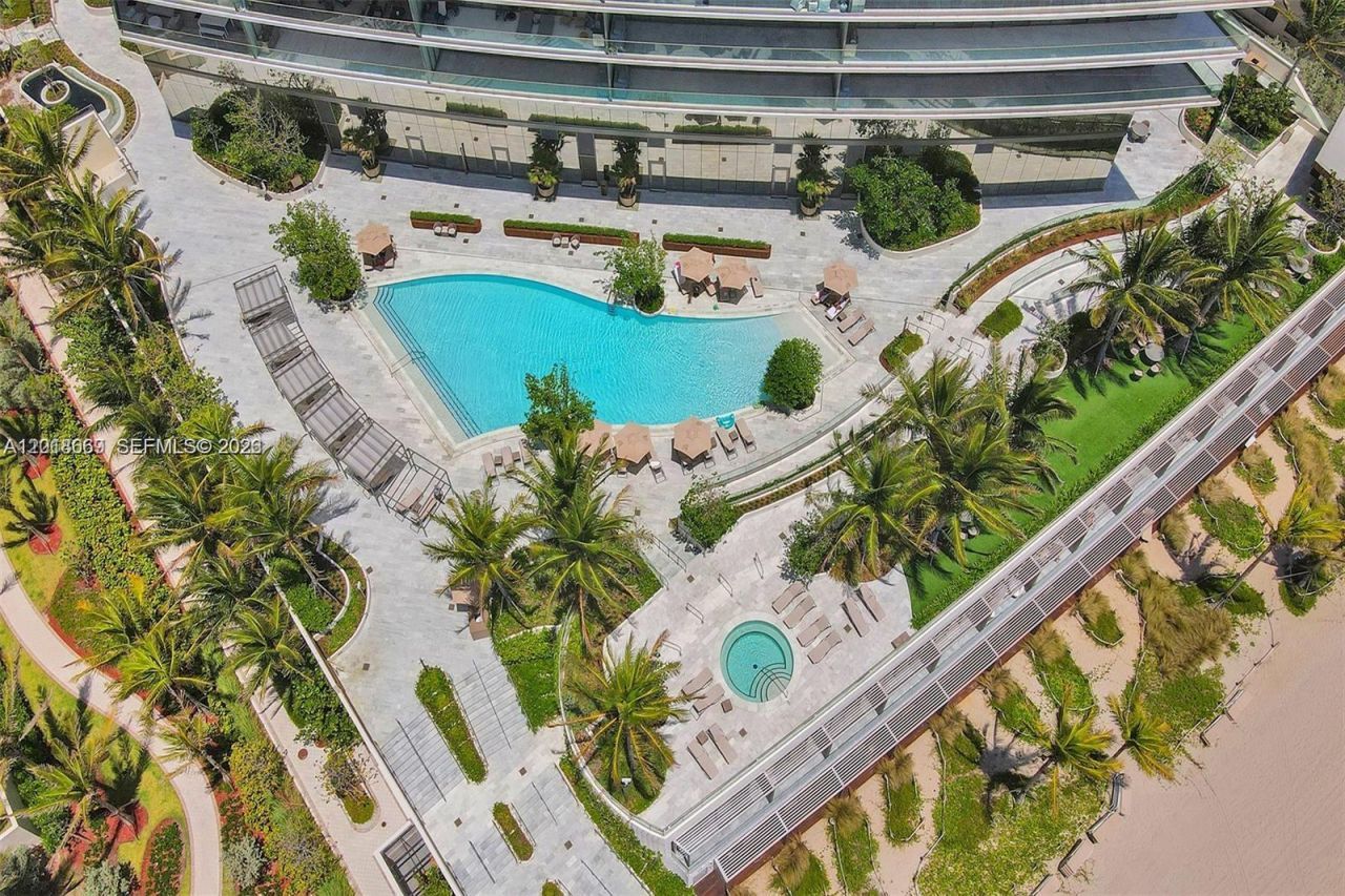 18975 Collins Ave , Unit 2204, Sunny Isles Beach, FL 33160 Photo
