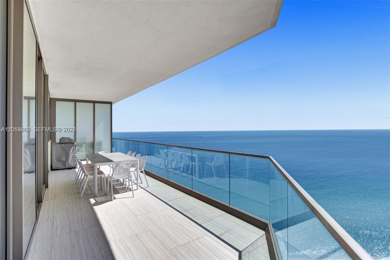 18975 Collins Ave , Unit 2204, Sunny Isles Beach, FL 33160 Photo