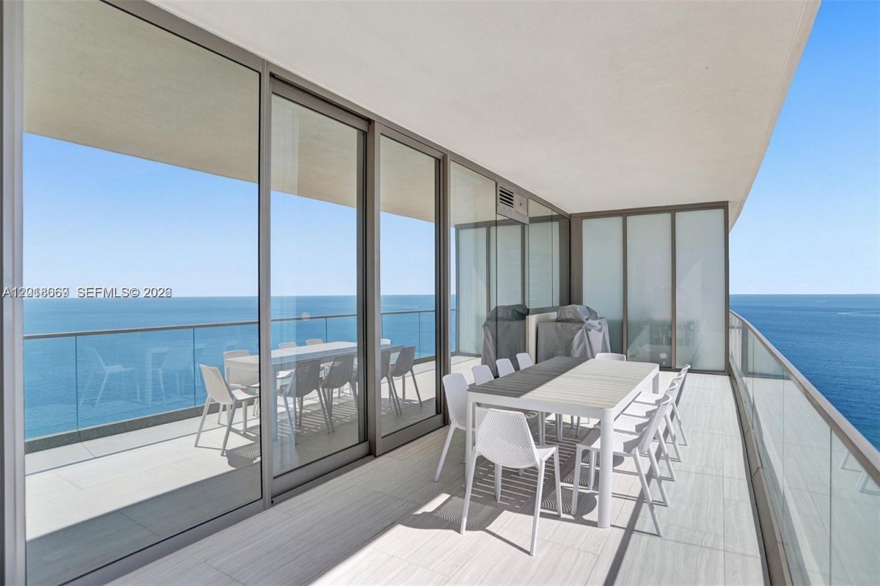 18975 Collins Ave , Unit 2204, Sunny Isles Beach, FL 33160 Photo