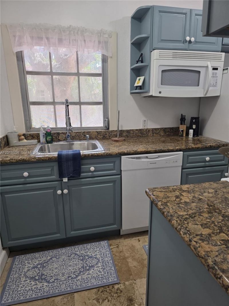 404 Viscaya Ave, Unit 404, Coral Gables, FL 33134 Photo