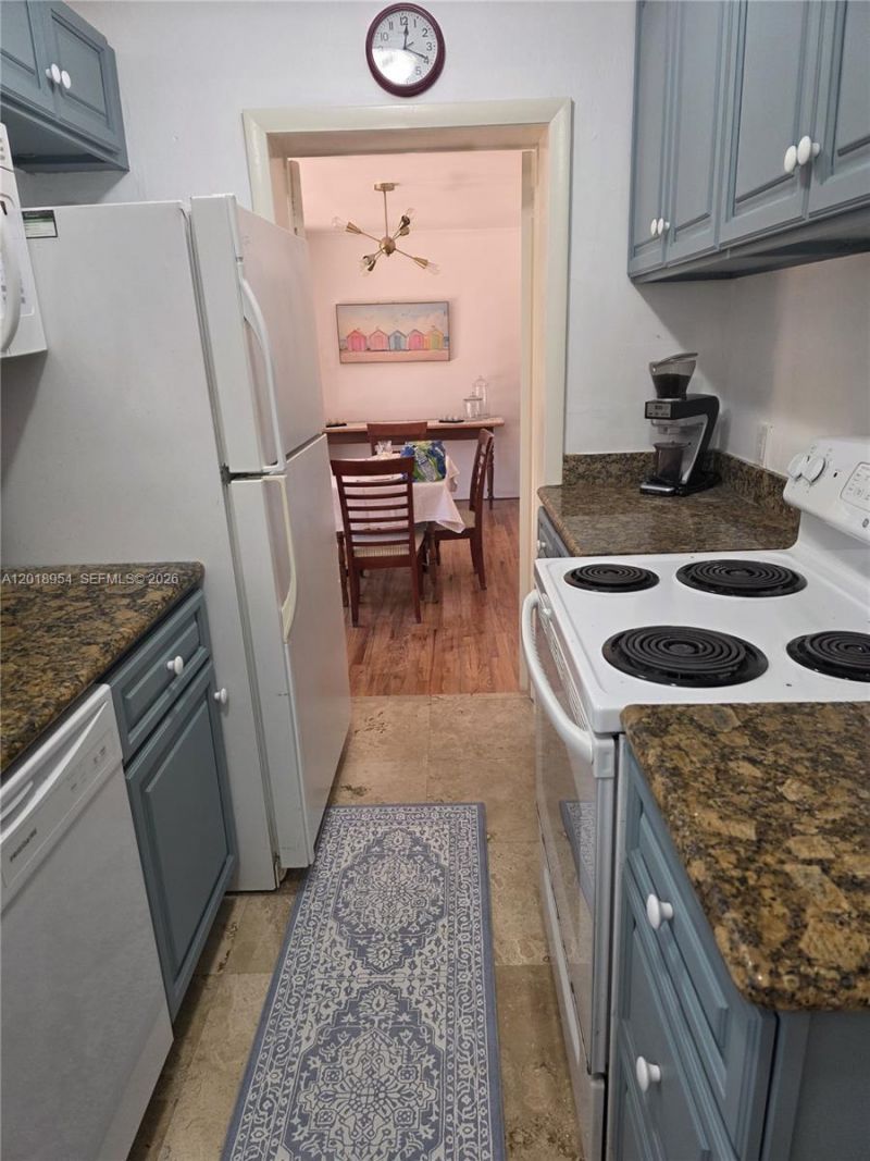 404 Viscaya Ave, Unit 404, Coral Gables, FL 33134 Photo