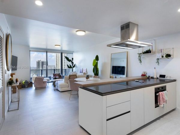 1000 Brickell Plz , Unit 2411, Miami, FL 33131
