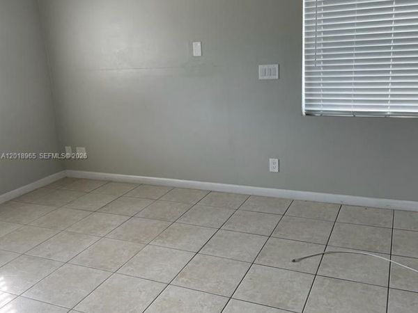5328 SW 18TH ST , Hollywood, FL 33023