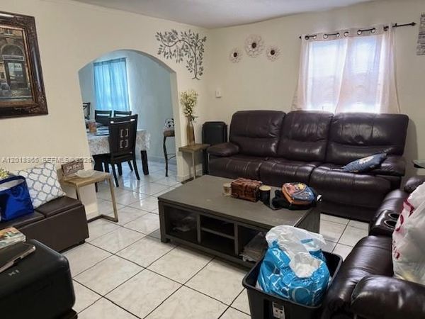 5328 SW 18TH ST , Hollywood, FL 33023