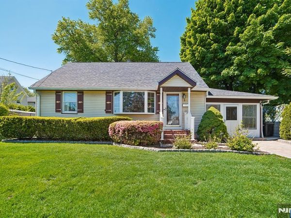 1 Hillside Terrace, WALLINGTON, NJ 07057