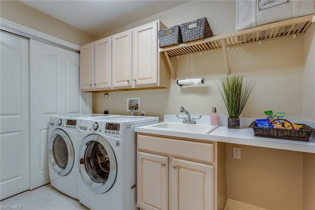 8177 Saratoga Dr , Unit 1002, Naples, FL 34113 Photo
