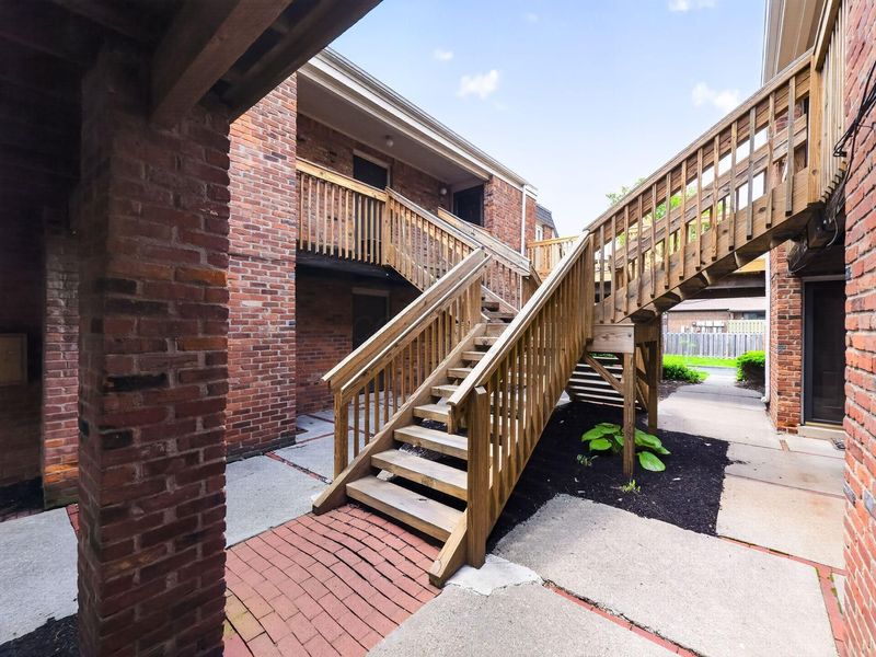 1484 Lafayette Drive, Unit A, Upper Arlington, OH 43220 Photo 5