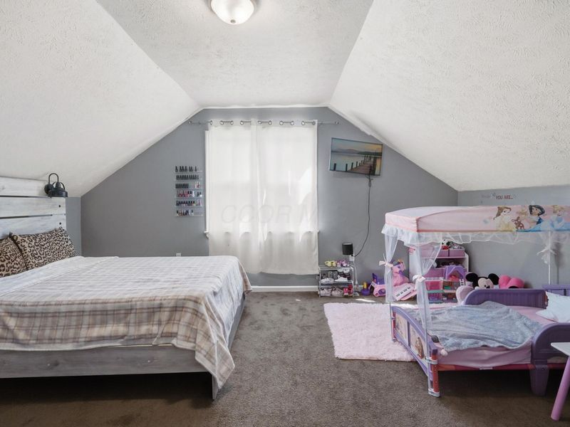 9706 Sophia Avenue , Cleveland, OH 44104 Photo 15