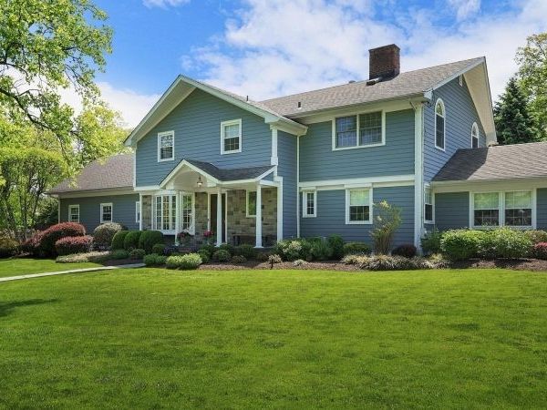 1091 Minisink Way, Westfield, NJ 07090