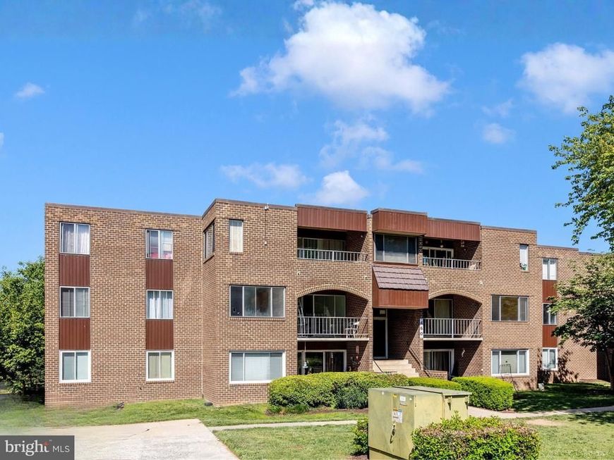 460 Girard Street, Unit 204, Gaithersburg, MD 20877 Main Photo