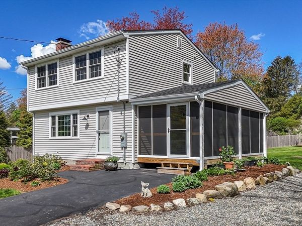 196 Center St, Groveland, MA 01834