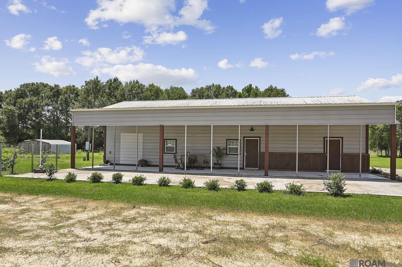 11710 Peairs Rd, Zachary, LA 70791 Main Photo