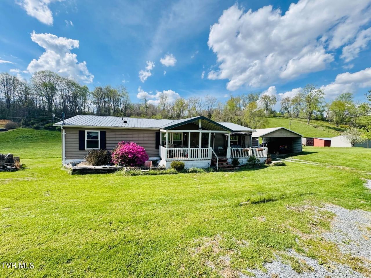 31111 Rich Valley Road, Meadowview, VA 24361 Main Photo