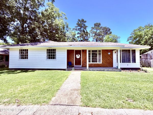 542 W Chickasaw Street, Brookhaven, MS 39601