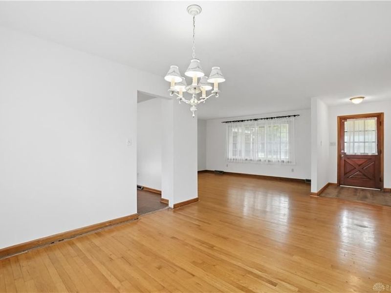 101 Winchcombe Drive, Washington Township, OH 45459 Photo 10