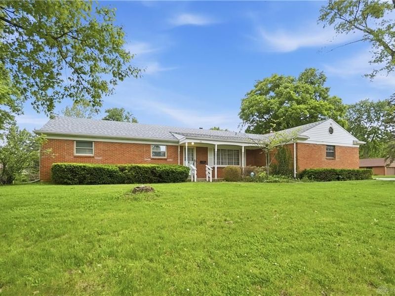 101 Winchcombe Drive, Washington Township, OH 45459 Photo 2