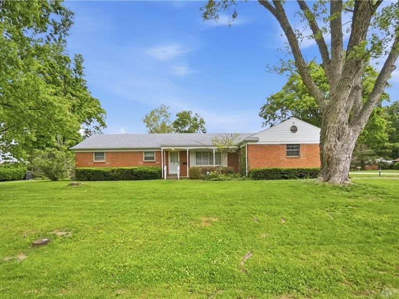 101 Winchcombe Drive, Washington Township, OH 45459 Photo 3