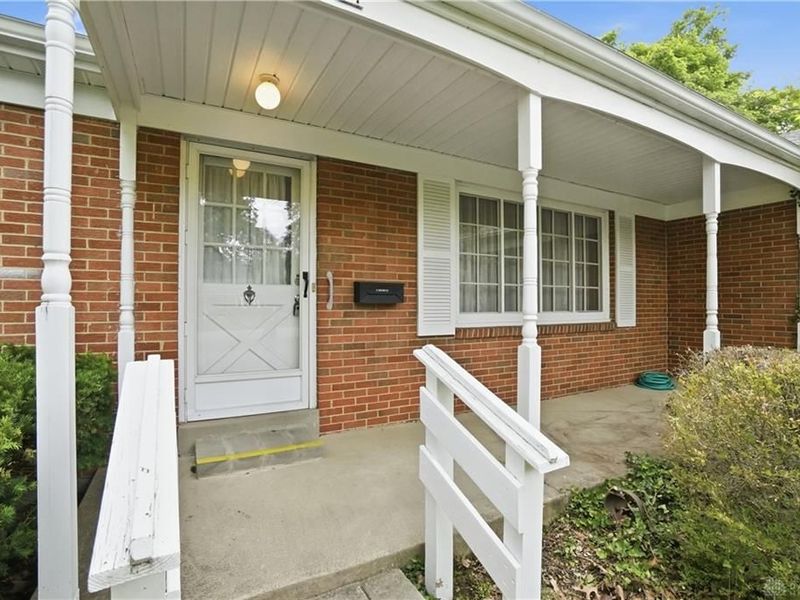 101 Winchcombe Drive, Washington Township, OH 45459 Photo 4
