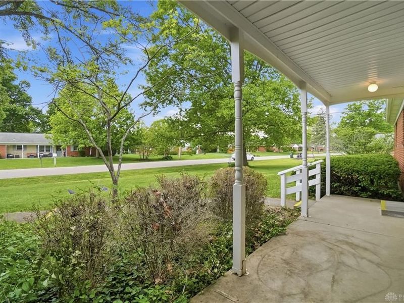 101 Winchcombe Drive, Washington Township, OH 45459 Photo 5