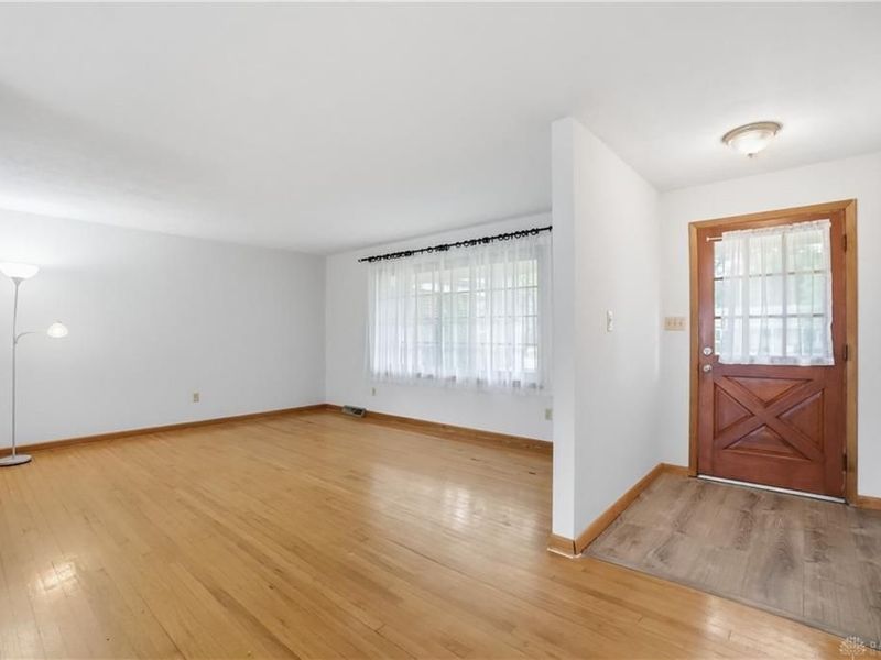 101 Winchcombe Drive, Washington Township, OH 45459 Photo 6