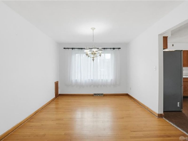 101 Winchcombe Drive, Washington Township, OH 45459 Photo 9